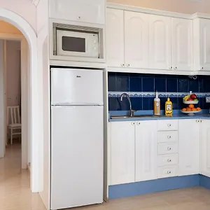https://apartamento-rocas-negras.in-canary-islands.com